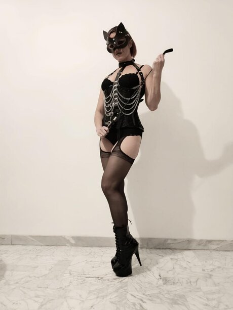 Dominatrixdoll