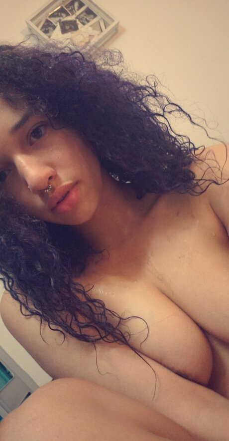 Ellyette