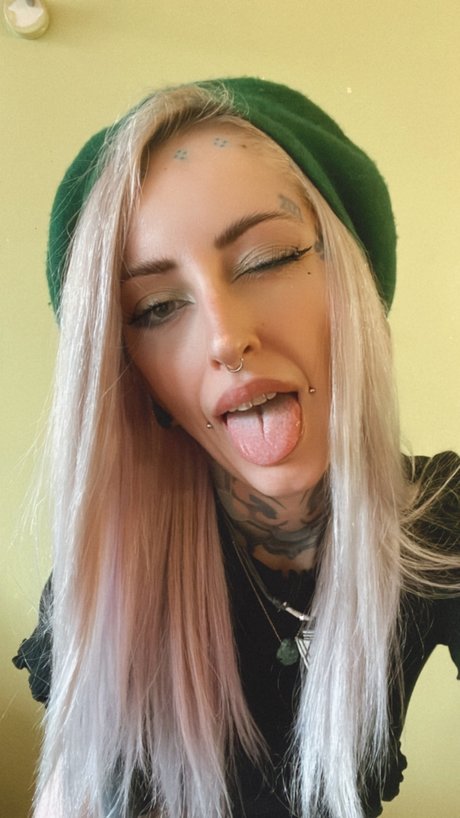 GladyceSuicide