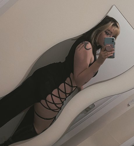 Mistress Kaz